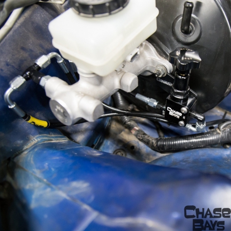 Chase Bays Brake Line Relocation inBay OEMC – Nissan 350z | Infiniti G35